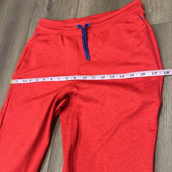Vineyard Vines Red Jogger Pants w/Blue Drawstring Size Large (16) - Picture 8 of 14